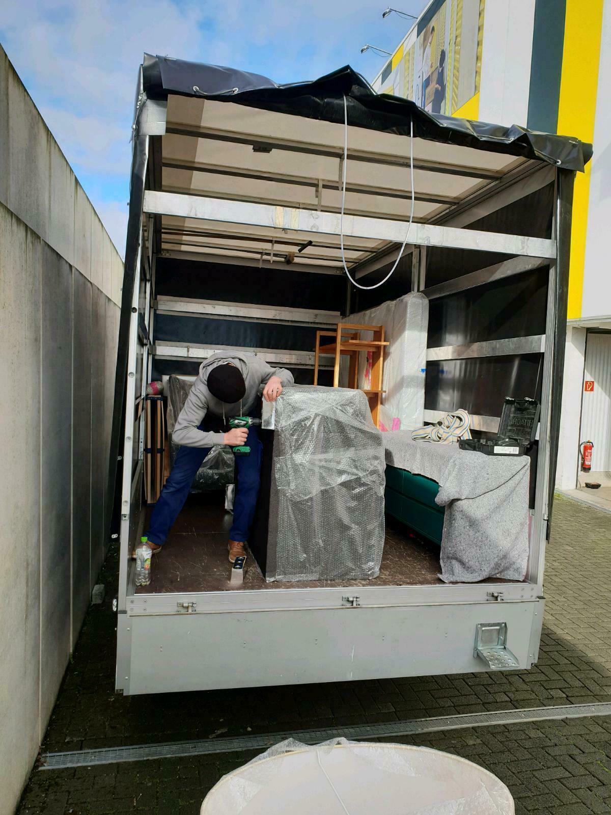 UMTL Service Transport Wohnzimmer Küche Abbau Aufbau Seniorenumzüge Umzug Unternehmen Umziehen Entrümpelung Haushaltsauflösung Büro Firma Geschäfte Privat Geschäftlich Schwelm Gevelsberg Ennepetal Radevormwald Witten Velbert Hilden Mettmann Hattingen Wuppertal Solingen Remscheid